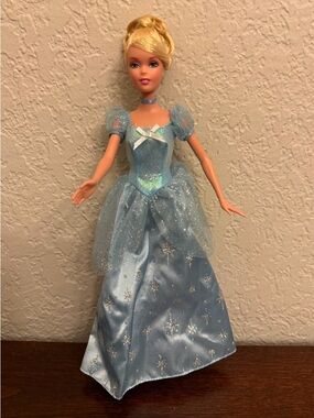 Vtg Disney Barbie Sparkle Princess Cinderella Doll Glass Slippers 1999 Mattel
